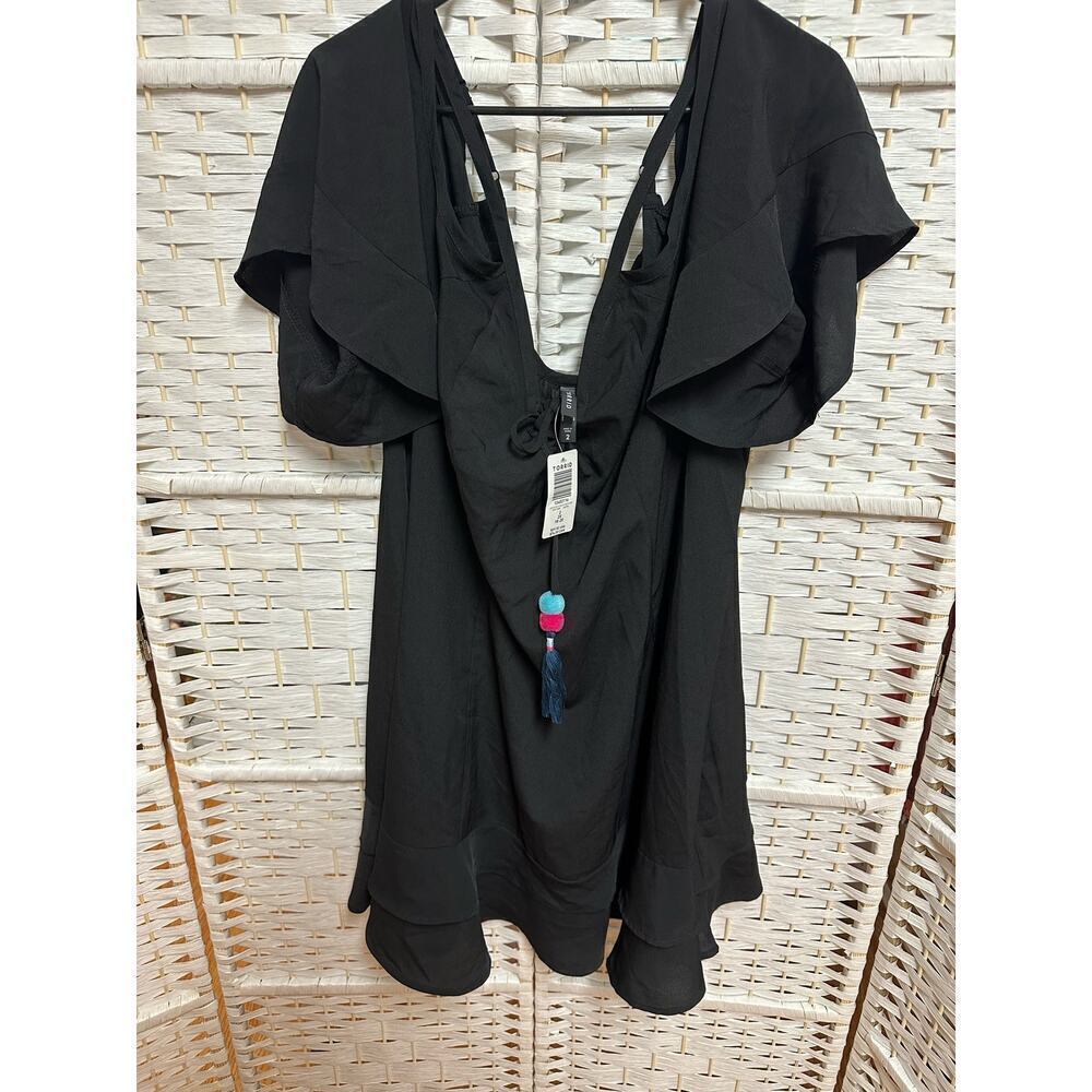 Torrid Black cold shoulder dress with tags size 2”